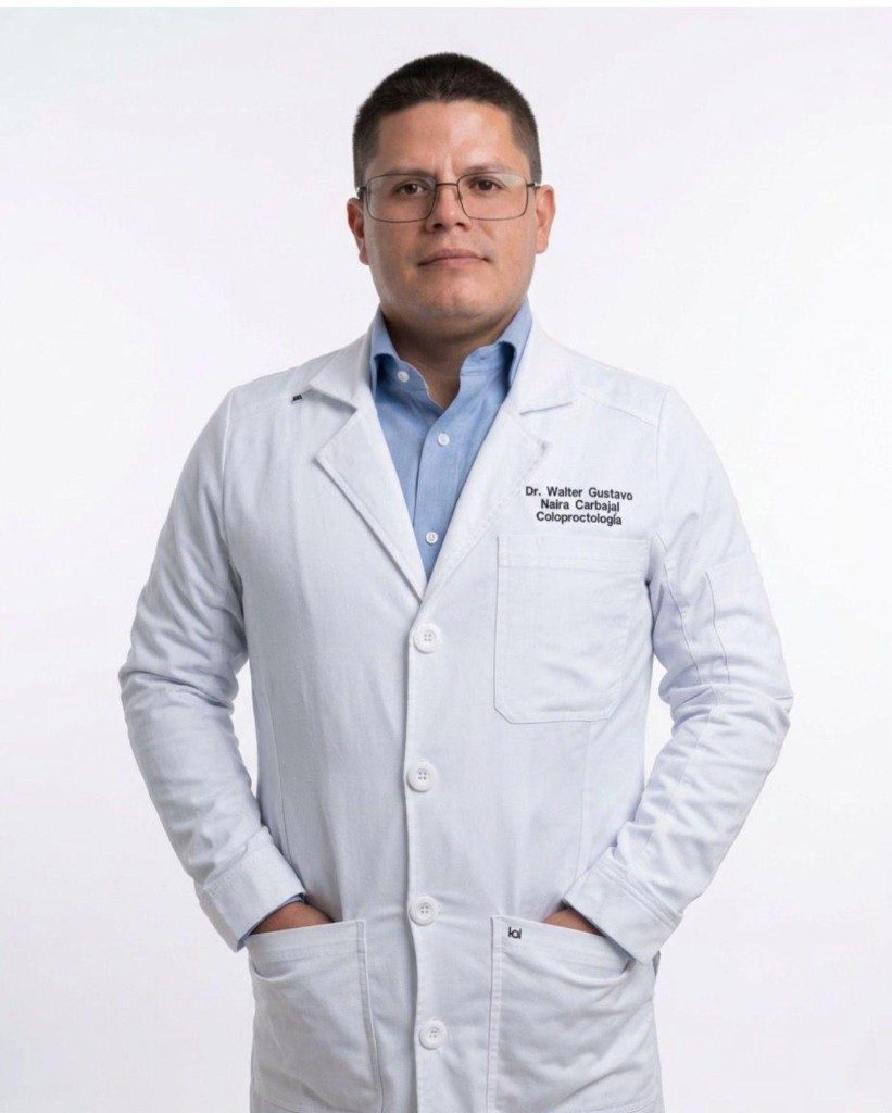 Dr. Walter Gustavo Naira Carbajal
